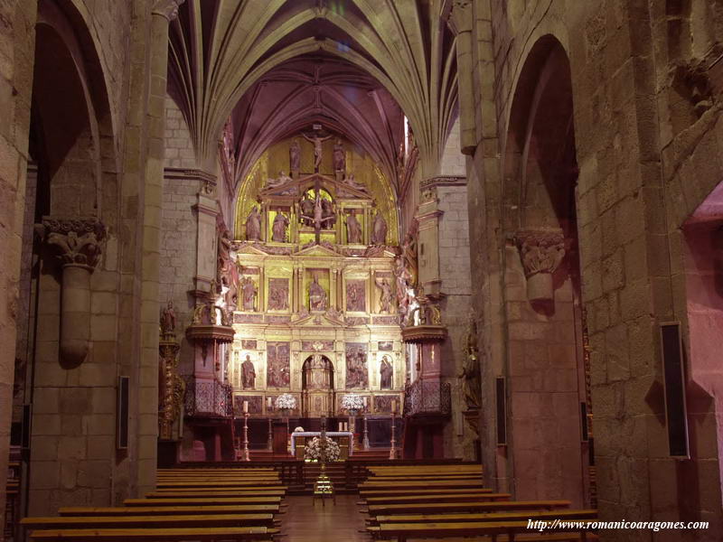 INTERIOR HACIA LA CABECERA